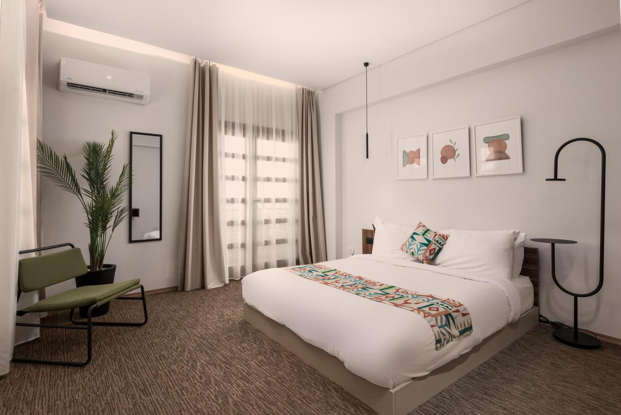 Livingville Nine * Cairo