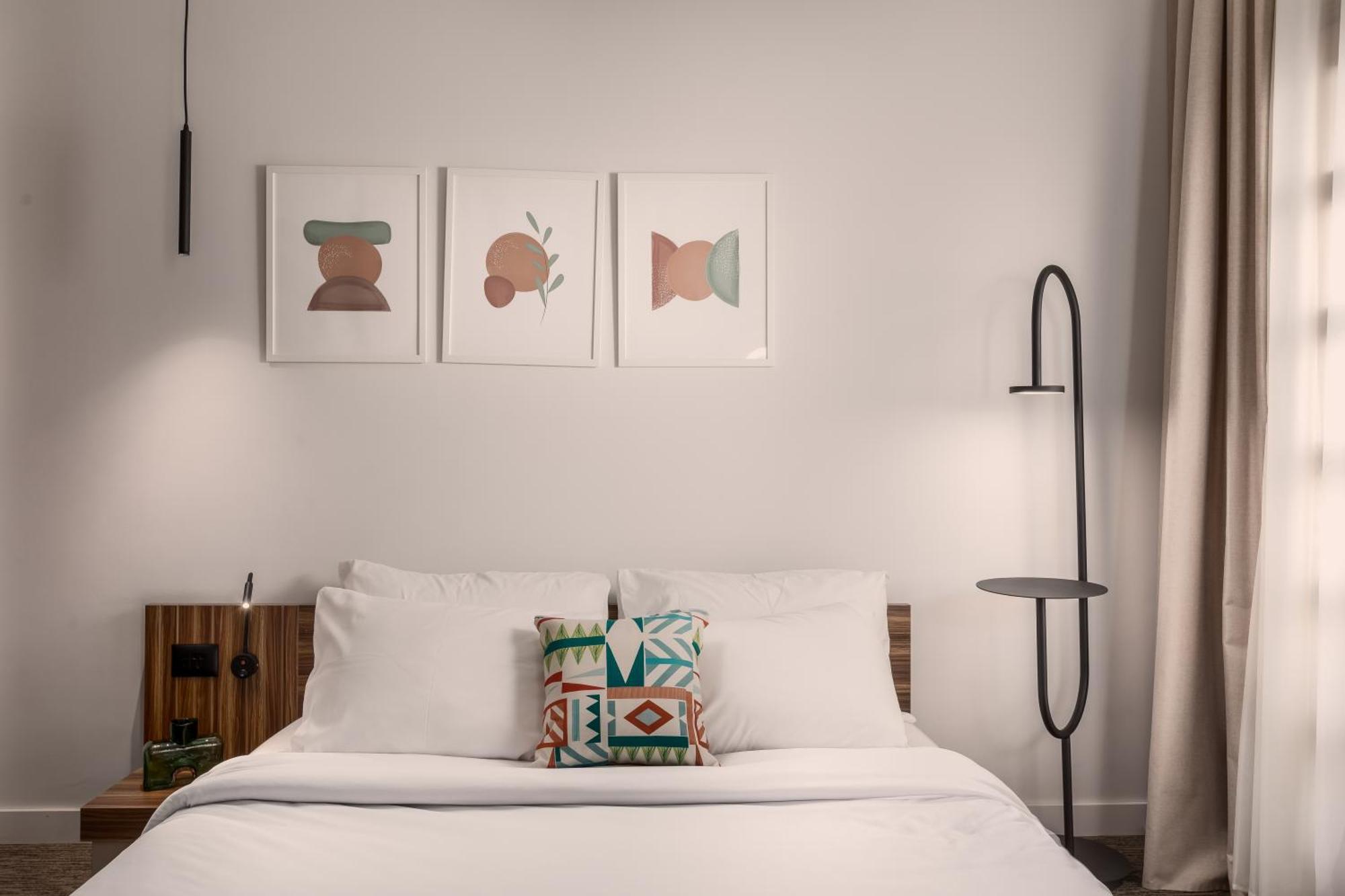 Livingville Nine Cairo