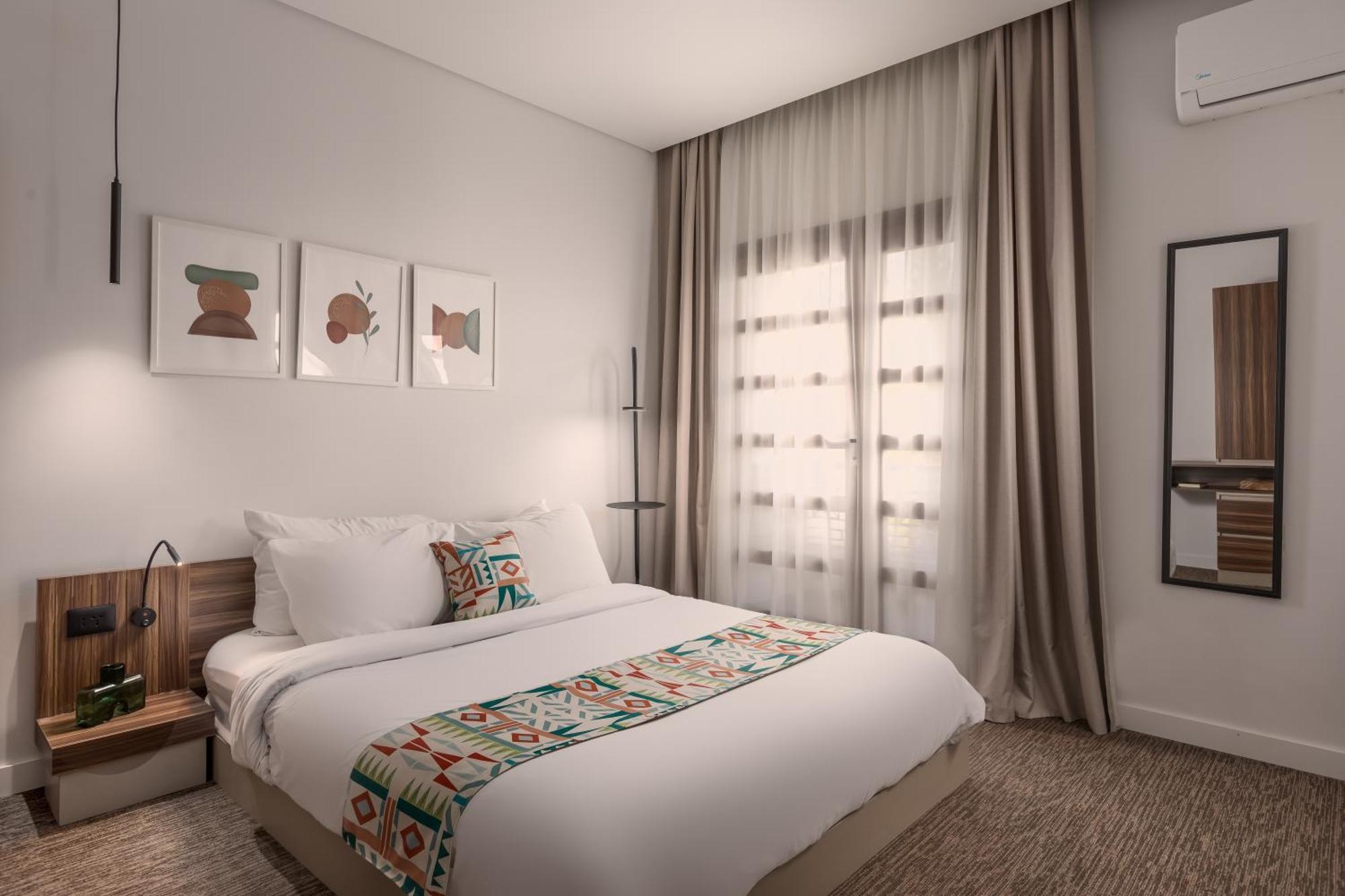 Livingville Nine Aparthotel
